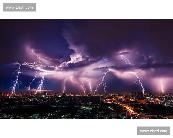 在三分雨下的城市里寻找时间与记忆交汇的温柔回声与成长的方向